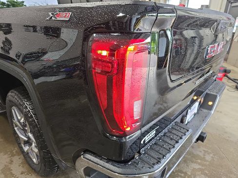New 2026 GMC Sierra 1500 SLT w/ SLT Premium Package AWD/4WD image 38