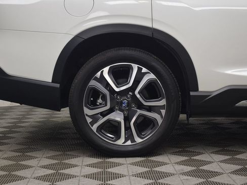 Used 2025 Subaru Ascent Limited w/ Popular Package #2 AWD/4WD image 34