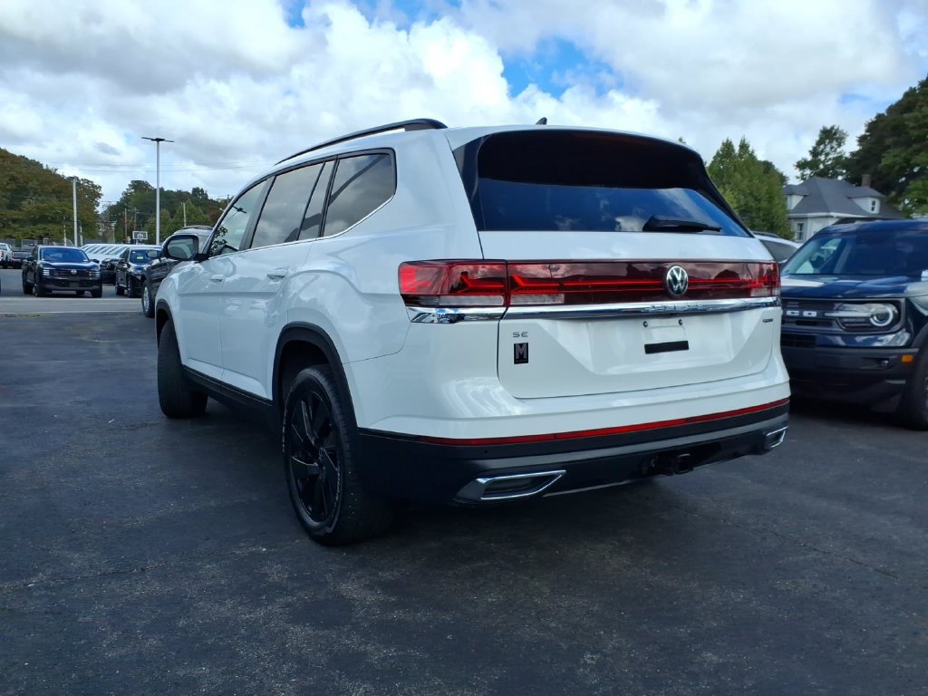 Used 2024 Volkswagen Atlas SE AWD/4WD image 7