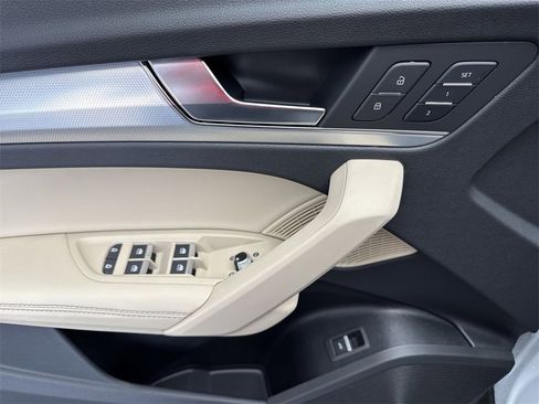 Certified 2025 Audi Q5 2.0T Premium Plus w/ Premium Plus Package image 13