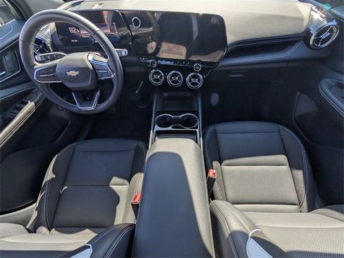 Used 2023 Chevrolet Silverado 1500 LT image 38