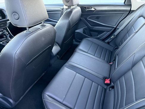 Used 2024 Volkswagen Jetta SE image 15