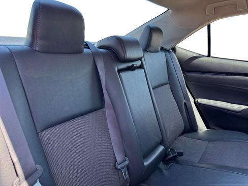 Used 2018 Toyota Corolla SE image 18