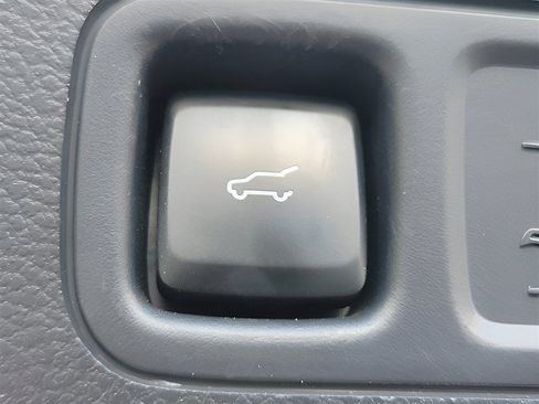 Used 2024 Ford Expedition Max XLT RWD image 8