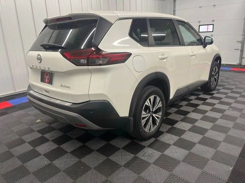 Used 2023 Nissan Rogue SV AWD/4WD image 2