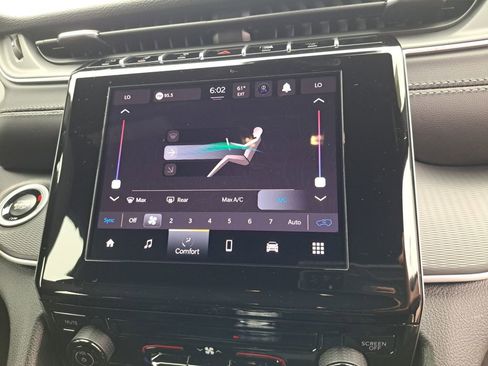 New 2025 Jeep Grand Cherokee Laredo X image 4