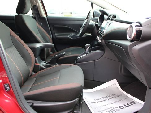 Used 2021 Nissan Versa SR FWD image 45