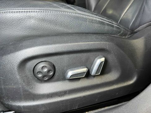 Used 2018 Audi Q3 2.0T Premium Plus w/ Premium Plus Package image 25