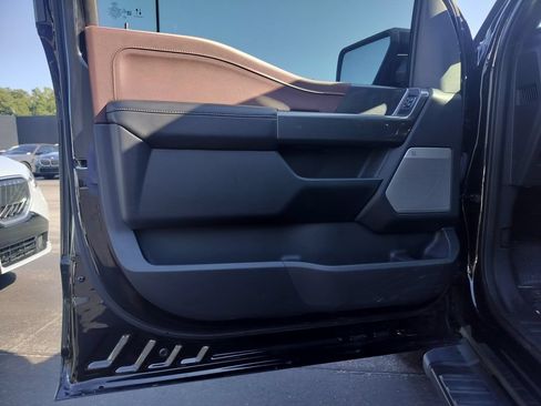 Used 2023 Ford F150 Lariat AWD/4WD image 5