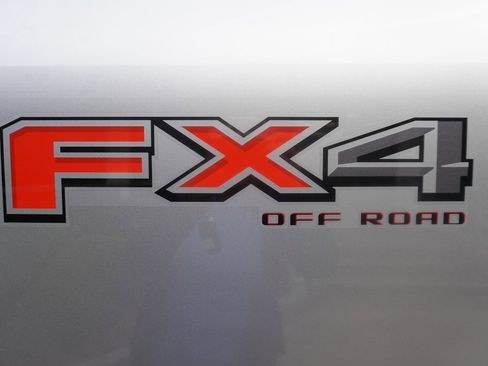 Certified 2024 Ford F250 Platinum image 37