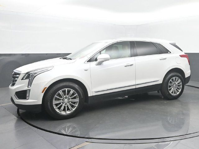 Used 2017 Cadillac XT5 Luxury w/ Driver Awareness Package AWD/4WD image 2