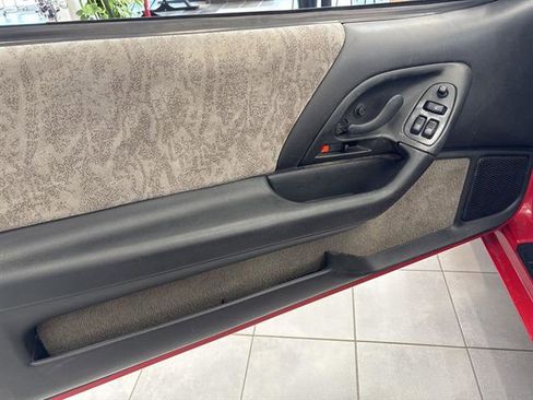 Used 2002 Chevrolet Camaro LT image 8