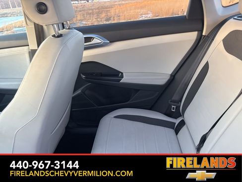 Used 2025 Volkswagen Taos SE image 43