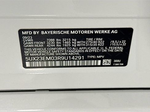 Used 2024 BMW X7 xDrive40i w/ Premium Package AWD/4WD image 36