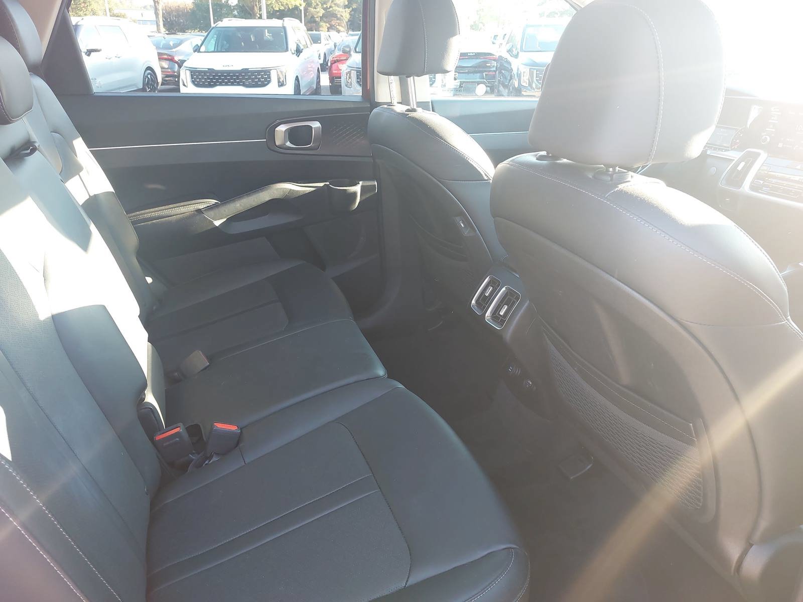 Used 2021 Kia Sorento S w/ Panoramic Sunroof Package FWD image 11