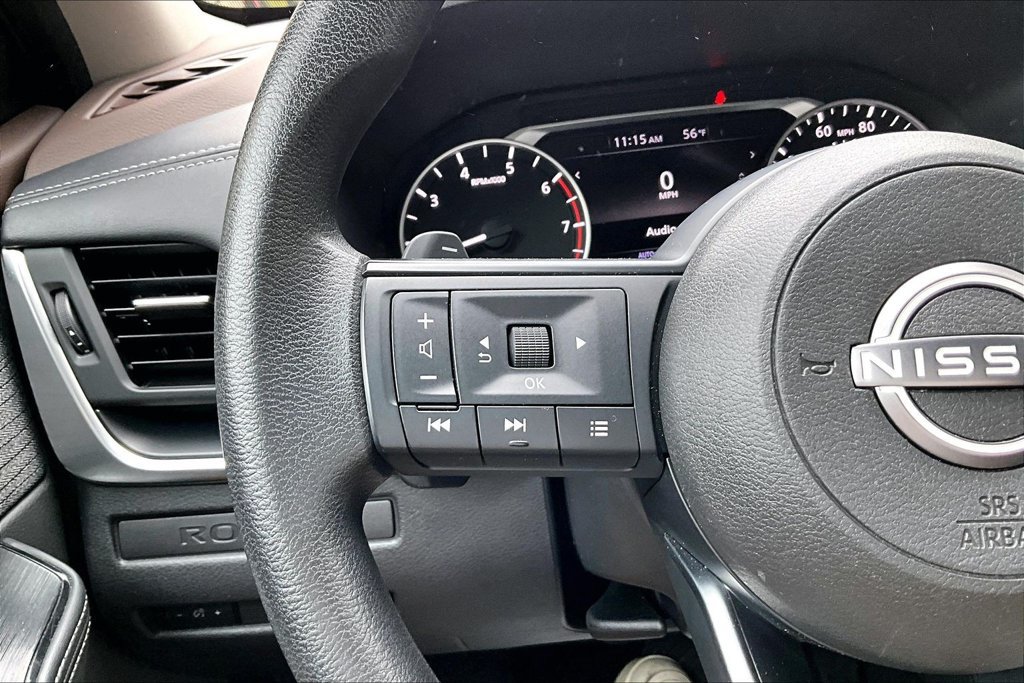 Used 2022 Nissan Rogue S AWD/4WD image 11