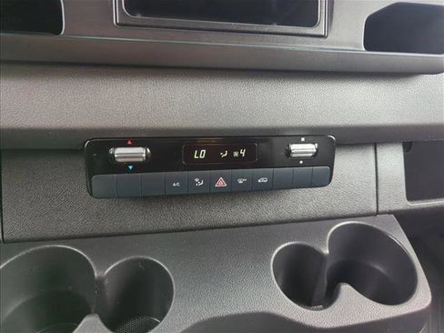 Used 2021 Mercedes-Benz Sprinter 2500 image 8