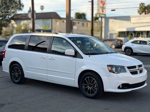 Used 2017 Dodge Grand Caravan GT image 18