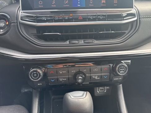 Certified 2024 Jeep Compass Limited w/ Driver Assist Group I image 23