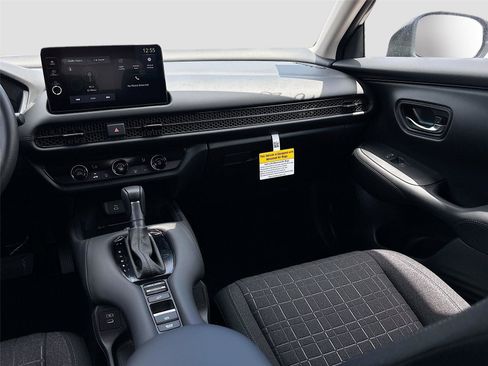 Certified 2026 Honda HR-V LX image 25