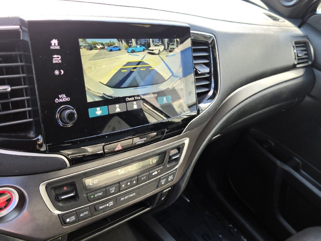 Certified 2025 Honda Passport EX-L image 22