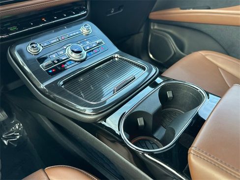 Used 2022 Lincoln Nautilus Reserve w/ Equipment Group 201A image 31