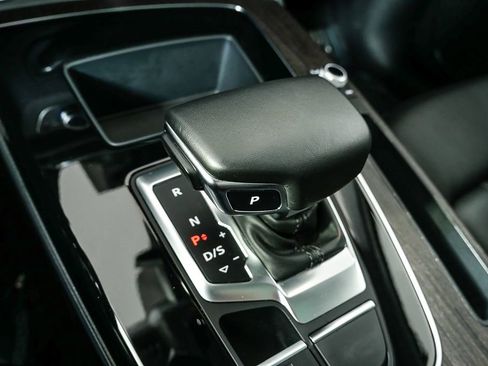 Used 2023 Audi Q5 2.0T Premium w/ Convenience Package image 16