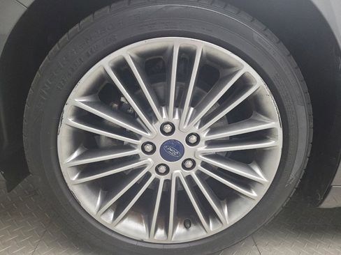 Used 2015 Ford Fusion SE w/ Equipment Group 202A FWD image 31