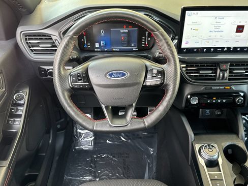Used 2023 Ford Escape ST-Line w/ Tech Pack #1 AWD/4WD image 19