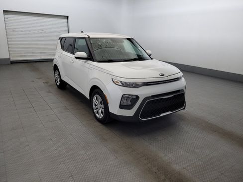 Used 2020 Kia Soul LX FWD image 13