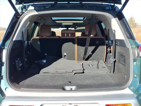 Used 2022 Nissan Pathfinder Platinum w/ Cargo Package image 9