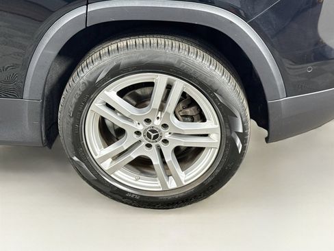 Used 2022 Mercedes-Benz GLB 250 4MATIC image 9