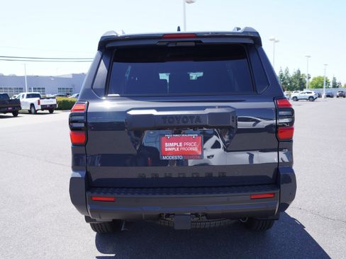 New 2026 Toyota 4Runner TRD Off-Road Premium AWD/4WD image 11