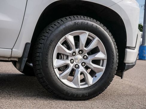 Used 2022 Chevrolet Silverado 1500 Custom RWD image 9