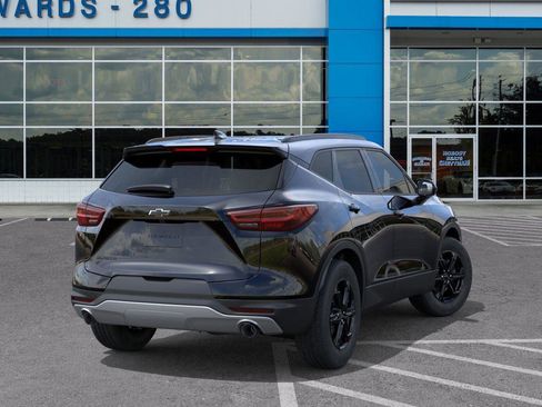 New 2025 Chevrolet Blazer LT image 4