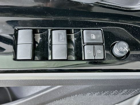 Used 2023 Subaru Solterra AWD image 15