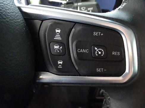 Certified 2025 Jeep Wrangler Unlimited Sahara AWD/4WD image 8