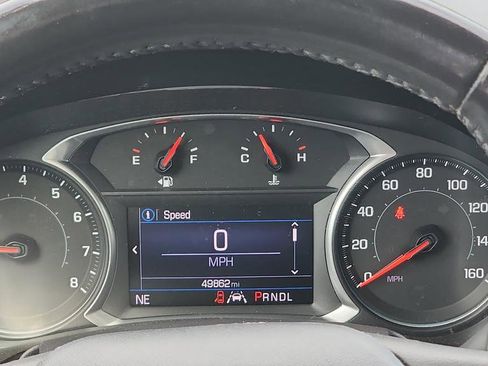 Used 2020 Chevrolet Equinox LT w/ Driver Convenience Package image 11