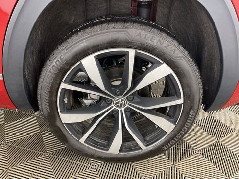 Used 2025 Volkswagen Atlas Cross Sport SEL Premium R-Line image 25