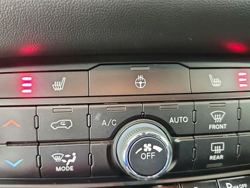 Used 2023 Dodge Durango GT image 24