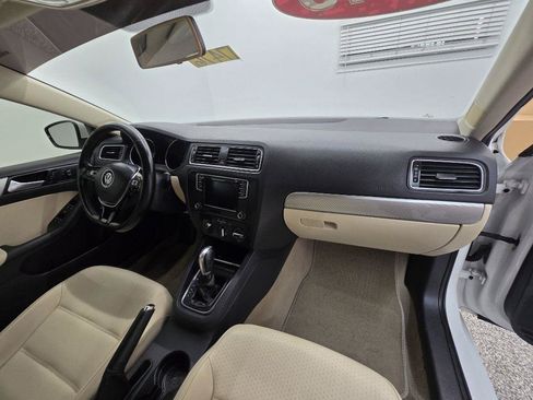 Used 2016 Volkswagen Jetta SE FWD image 21