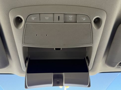 Used 2019 Nissan Rogue Sport S image 27