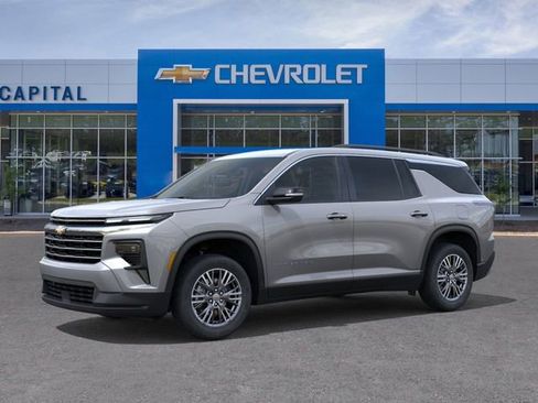New 2026 Chevrolet Traverse LT w/ Driver Confidence Package image 2