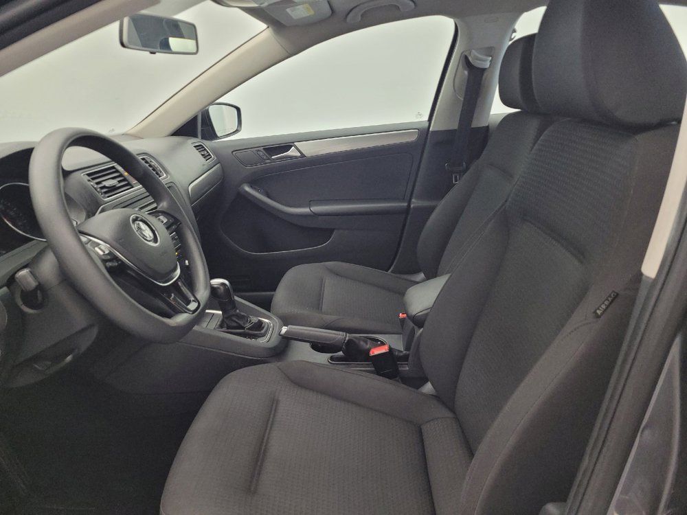 Used 2015 Volkswagen Jetta SE FWD image 17