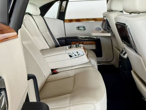 Used 2012 Rolls-Royce Ghost RWD image 31