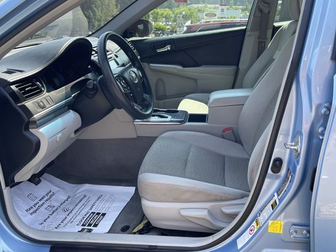 Used 2013 Toyota Camry LE FWD image 7