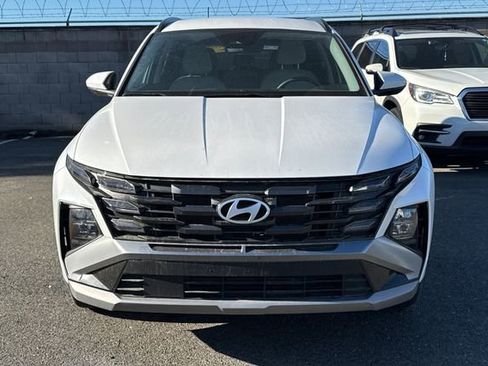 Used 2025 Hyundai Tucson SEL AWD/4WD image 3