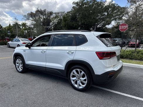 Used 2023 Volkswagen Taos S image 13