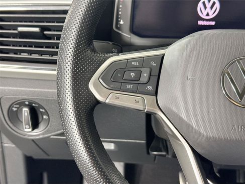 Used 2022 Volkswagen Atlas SEL Premium AWD/4WD image 18