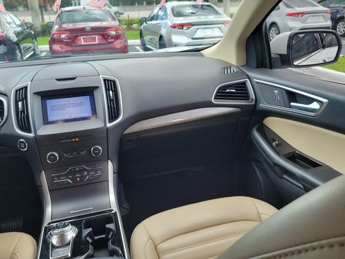 Used 2019 Ford Edge SEL w/ Equipment Group 201A FWD image 18